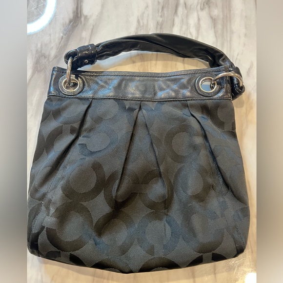 Coach shoulder bag - Picture 2 of 11